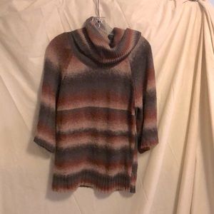 Great fall 3/4 sleeve sweater Approx size xl